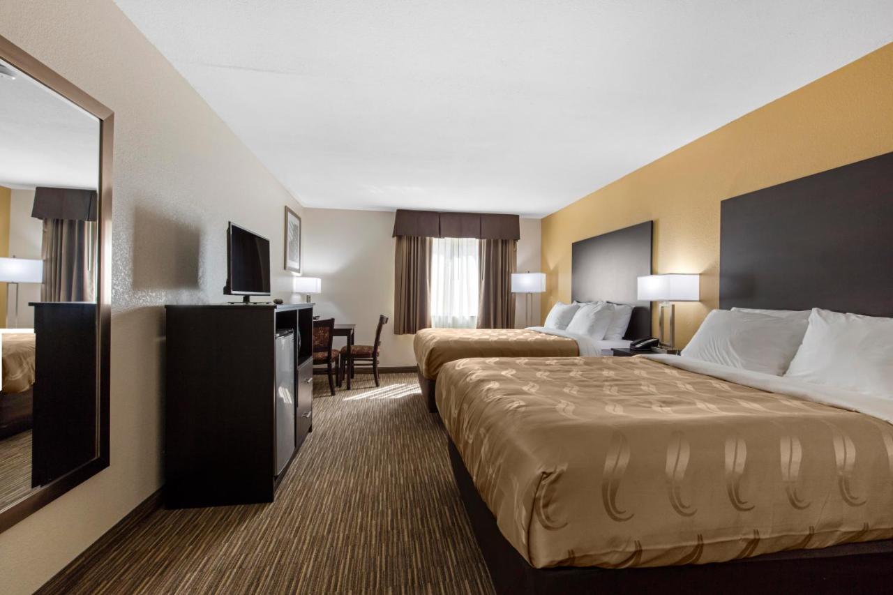 Quality Inn & Suites Metropolis I-24 Εξωτερικό φωτογραφία