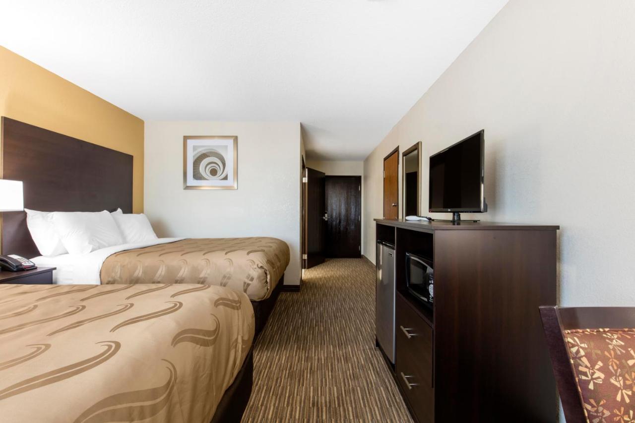 Quality Inn & Suites Metropolis I-24 Εξωτερικό φωτογραφία