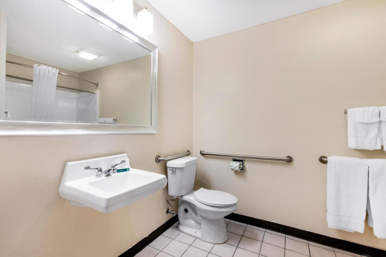 Quality Inn & Suites Metropolis I-24 Εξωτερικό φωτογραφία