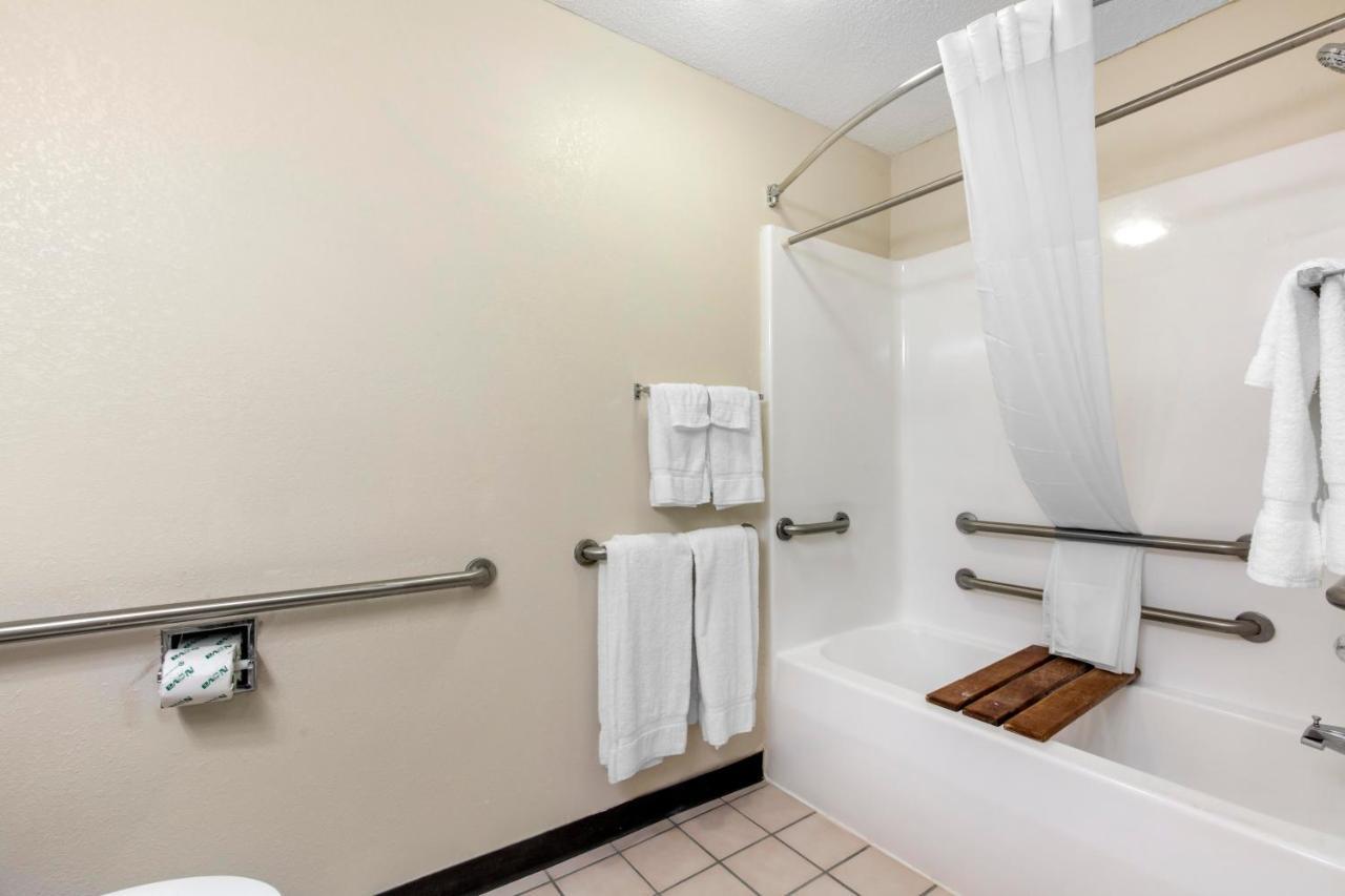 Quality Inn & Suites Metropolis I-24 Εξωτερικό φωτογραφία