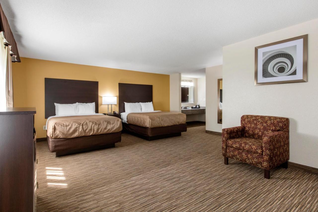 Quality Inn & Suites Metropolis I-24 Εξωτερικό φωτογραφία