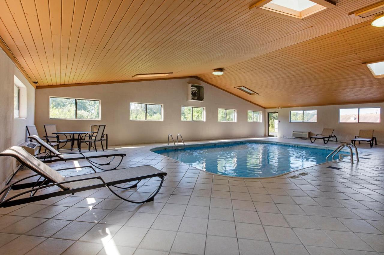 Quality Inn & Suites Metropolis I-24 Εξωτερικό φωτογραφία