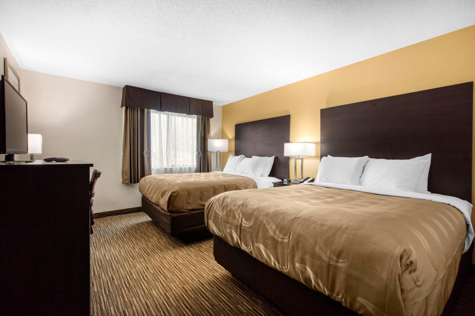 Quality Inn & Suites Metropolis I-24 Εξωτερικό φωτογραφία