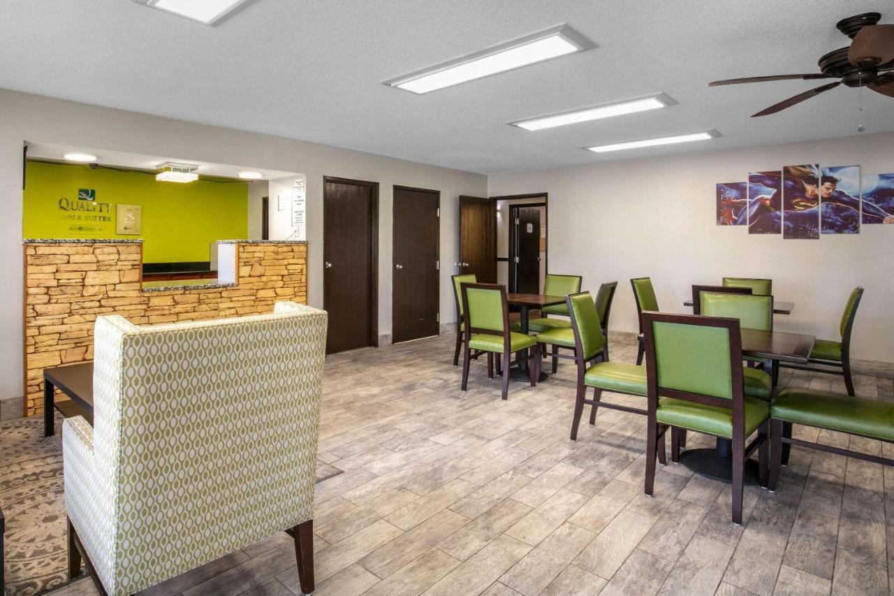 Quality Inn & Suites Metropolis I-24 Εξωτερικό φωτογραφία