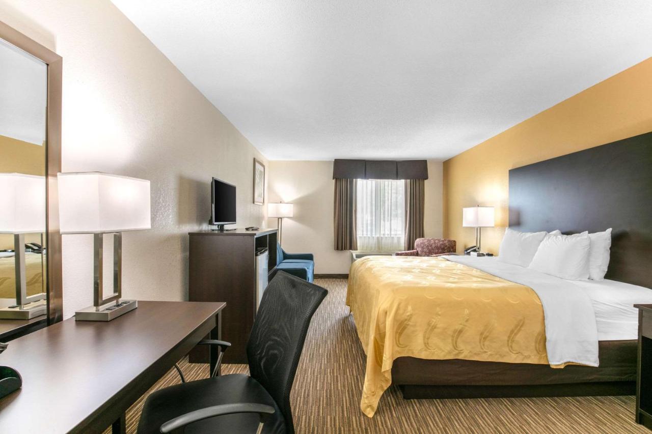 Quality Inn & Suites Metropolis I-24 Εξωτερικό φωτογραφία