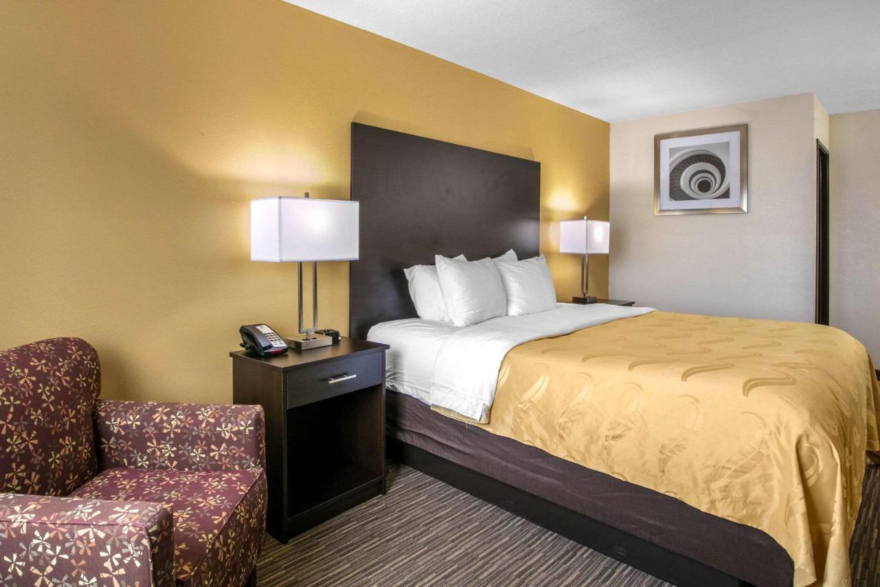 Quality Inn & Suites Metropolis I-24 Εξωτερικό φωτογραφία