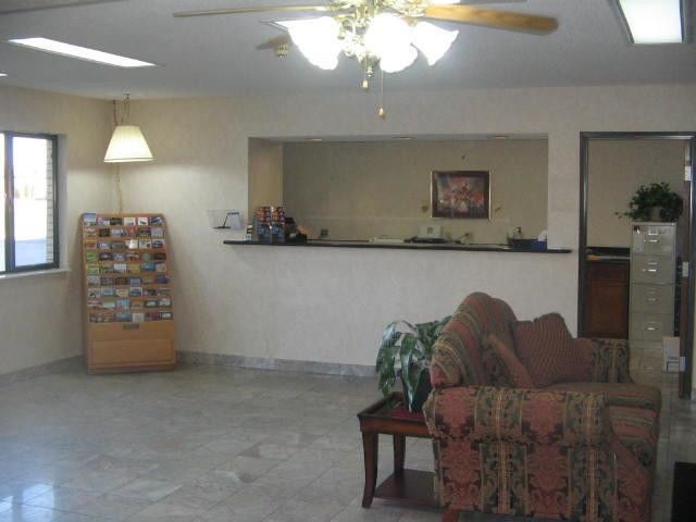 Quality Inn & Suites Metropolis I-24 Εξωτερικό φωτογραφία