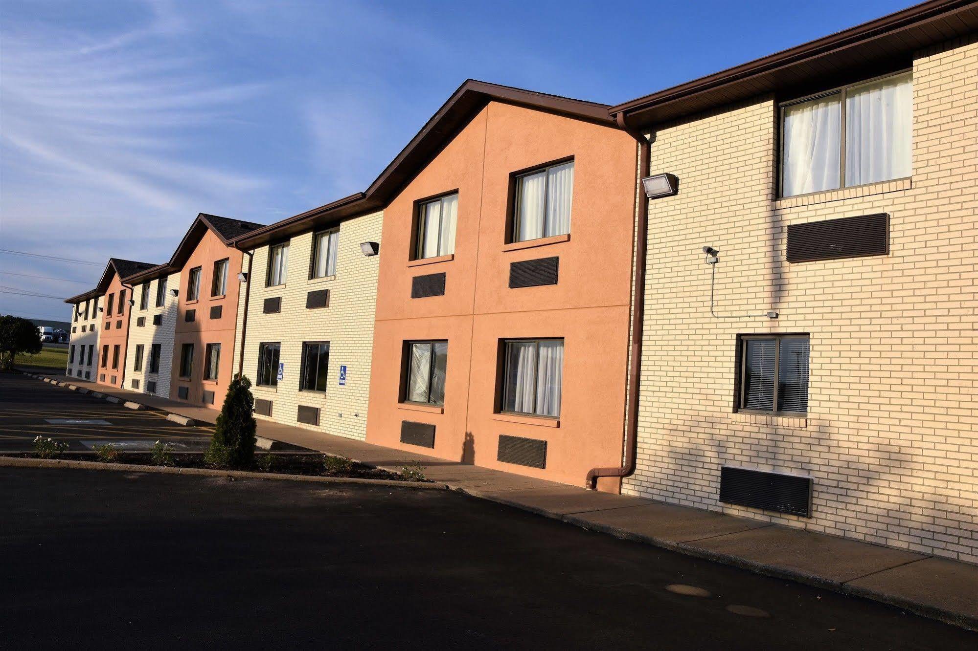 Quality Inn & Suites Metropolis I-24 Εξωτερικό φωτογραφία